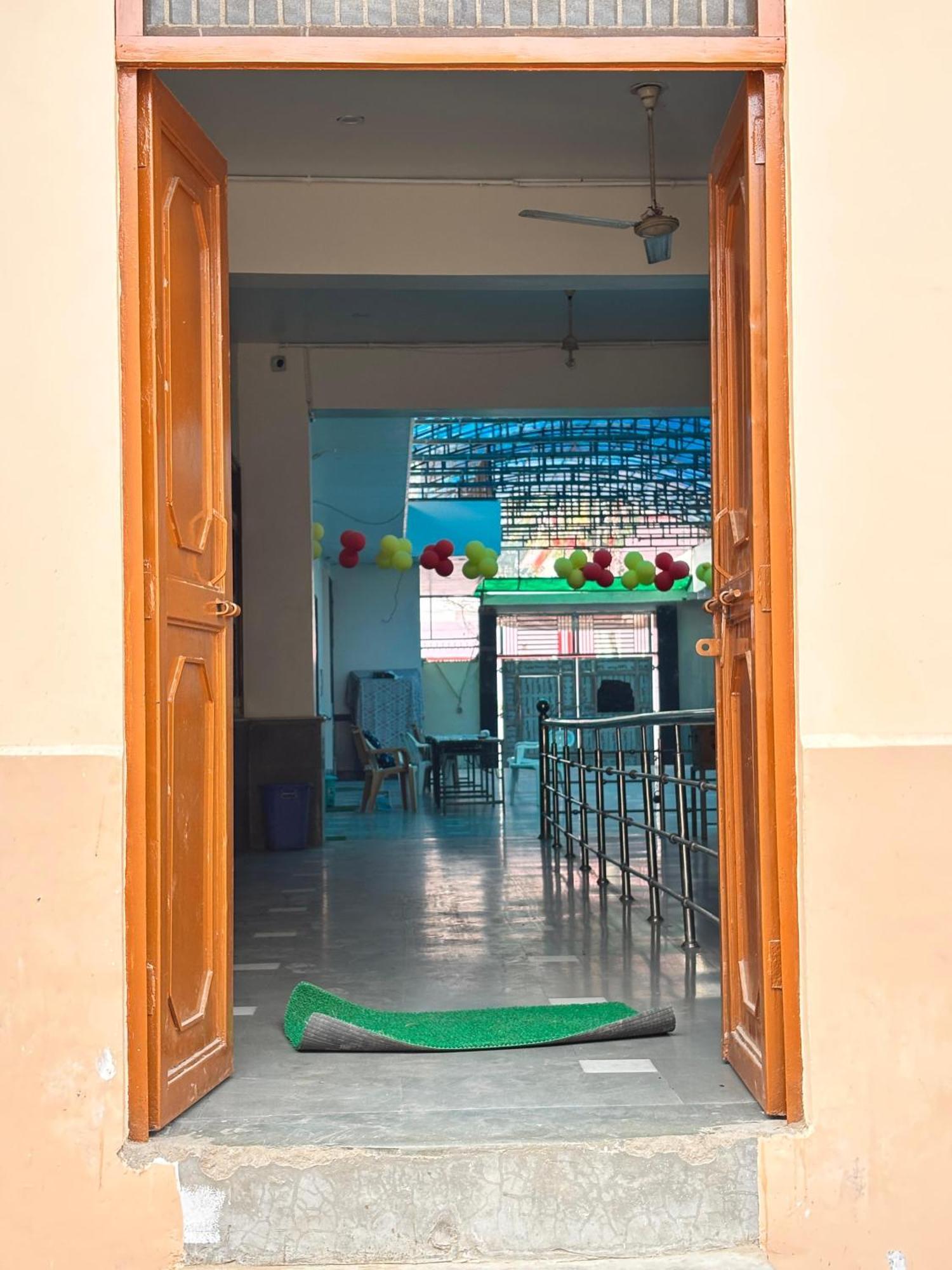 Shri Balaji Dham Hotel Vrindāvan Exterior foto