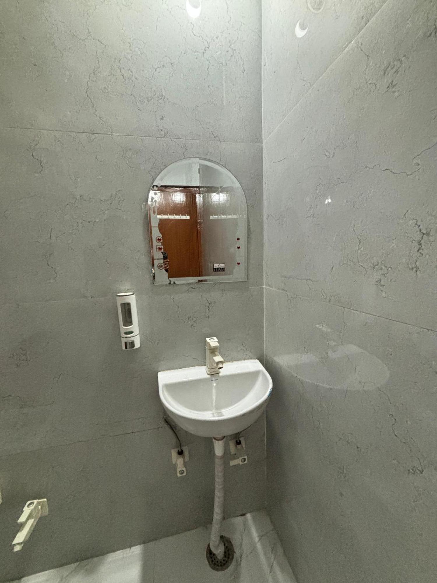 Shri Balaji Dham Hotel Vrindāvan Habitación foto